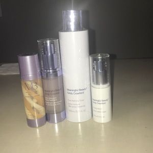 Cindy Crawford Meaningful Beauty 4pieces